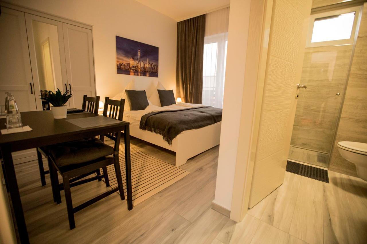Pension Leo Berlin Exterior foto